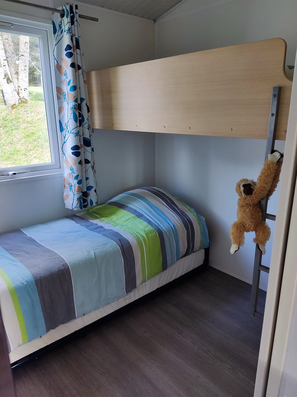 Chambre du Tithome en location au camping l'Emeraude du Lac dans le Puy de Dôme